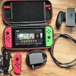 Nintendo Switch + 5 Games