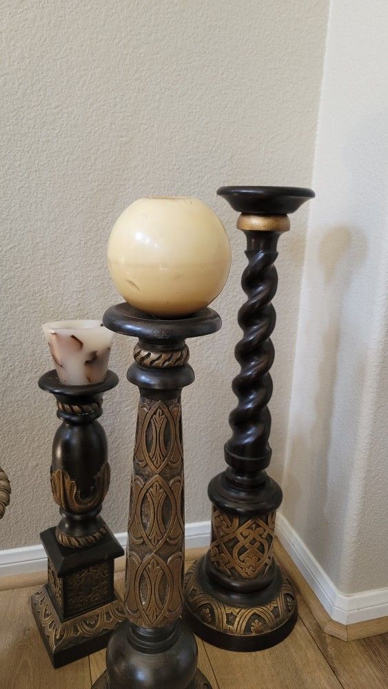Beautiful Wooden Pillar Candle Holders