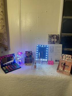 Girl Make Up Christmas Bundle