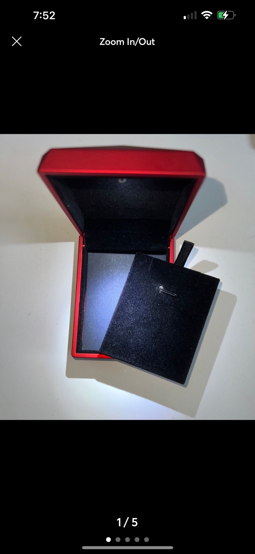 Necklace holder presentation box with light