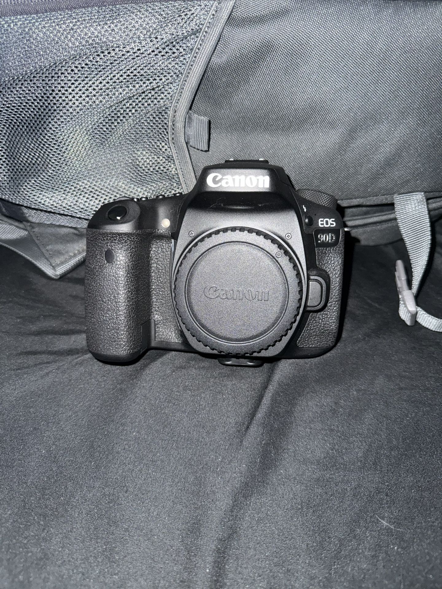 Canon 90D