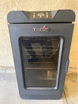 Selling a Char-Broil Deluxe Digital Electric Smoker in good condition.