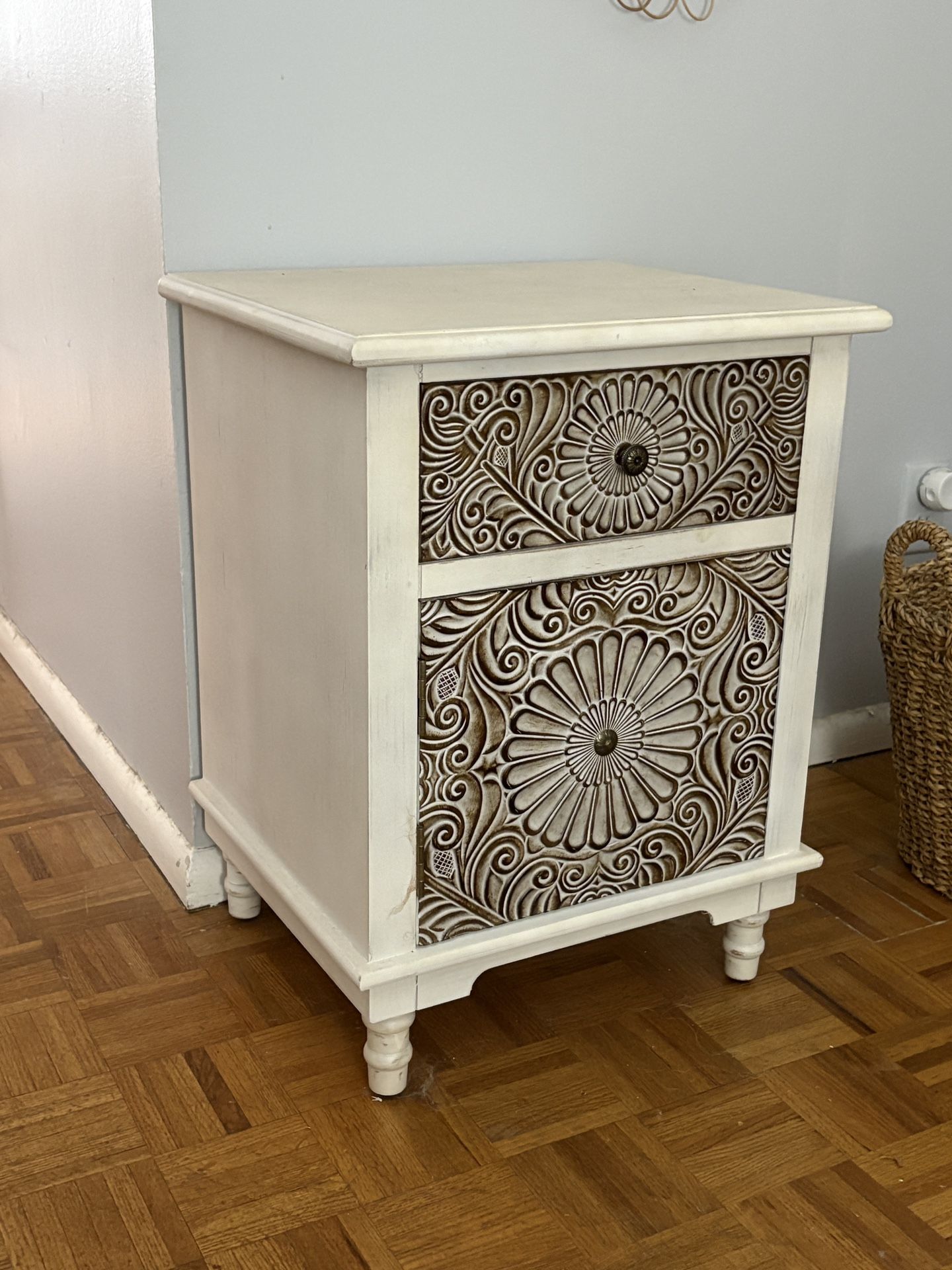 Vintage Accent Nightstand End Table