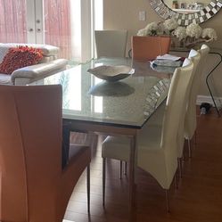 Dining Room Table (includes 6 Chairs) 