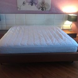 King Bed With Dresser Red Ebony 