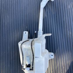 2024-2025 Chevrolet Trax windshield washer reservoir assembly 