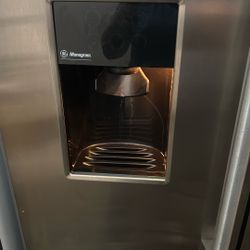 MONOGRAM REFRIGERATOR AMAZING !!! 