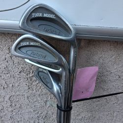 Golf Clubs 