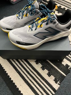 New balance size 11 men’s