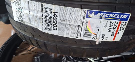 Michelin  pilot sport 4  235 45 zr 18