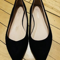 BRAND NEW WOMENS BLACK FLATS