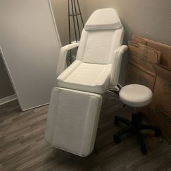 Massage Table 