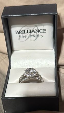 Brilliance Fine Jewelry Silver Halo Ring Set