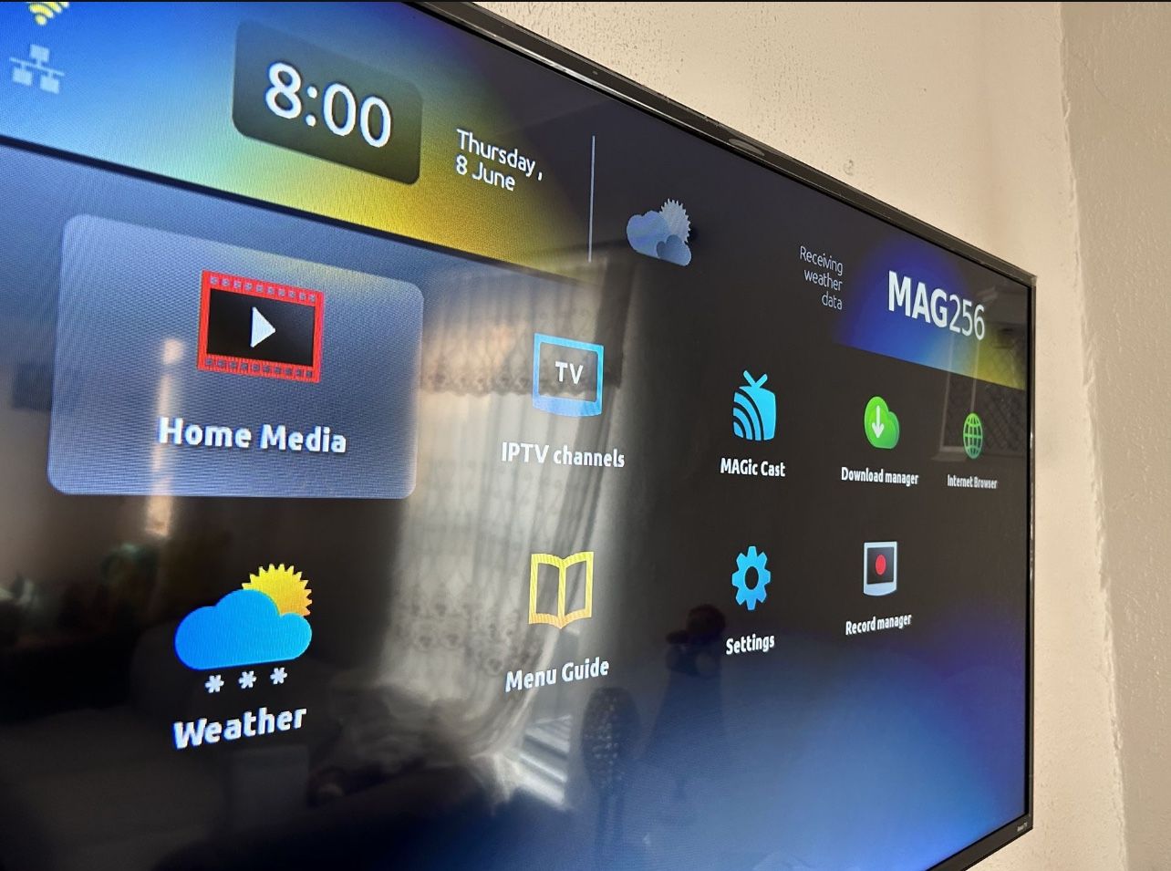 MAG 256 W2 Set Top Box