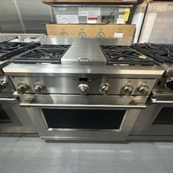 Monogram 36” All Gas Professional Range with Griddle – Stainless Steel (LP)