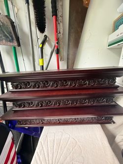 Floating shelves