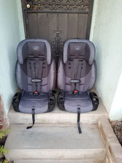 Twin Evenflo Car Seats Expiration 2032 $100 For Both