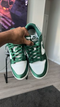 Satin dunks