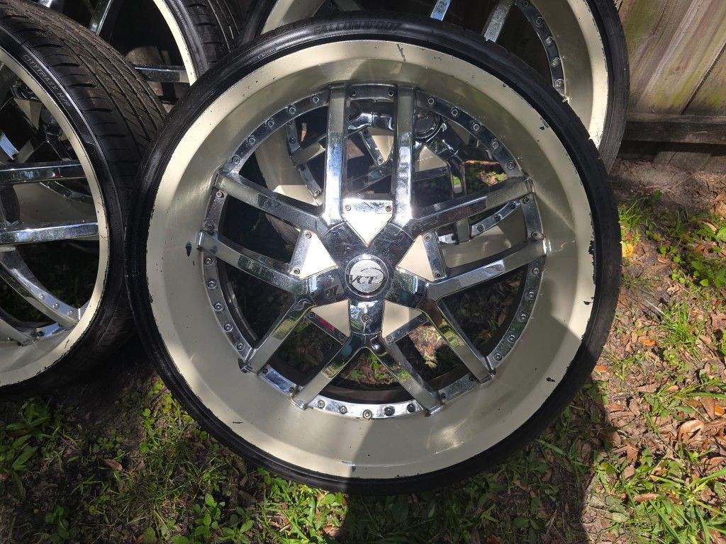 24 Inch 5 Lug Universals 1000