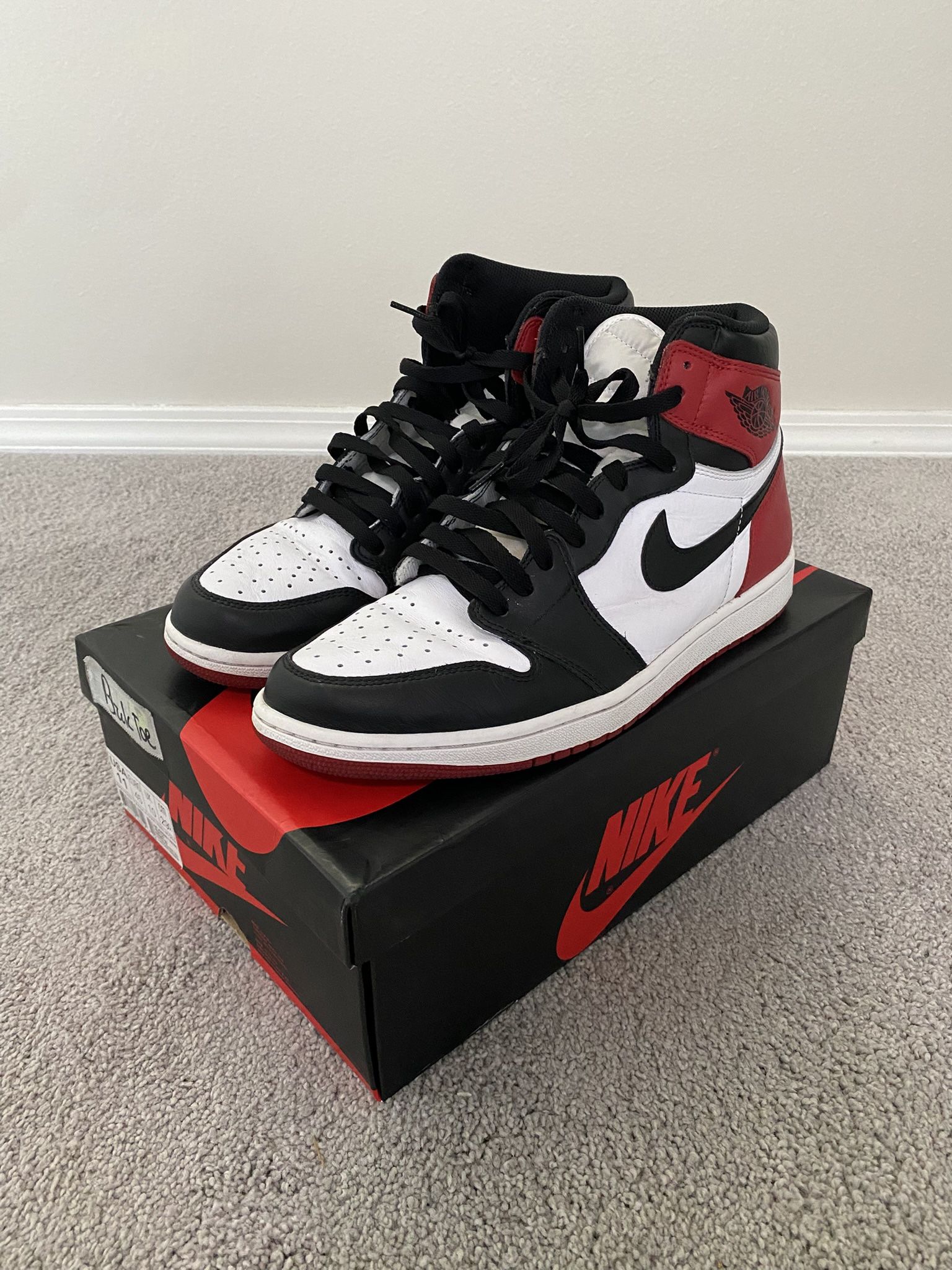 Jordan 1 OG High Black Toe - Size 11
