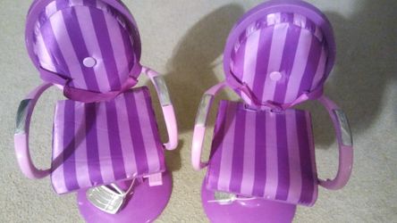 Doll hairstyling chairs