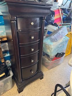 Chest drawer