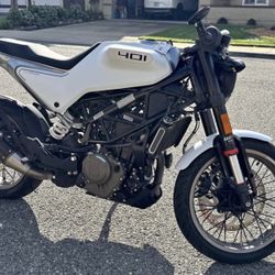 Husqvarna Vitpilen (contact info removed) only 27.0  miles