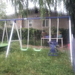 Swing set