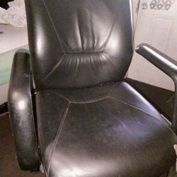 Desk chair black