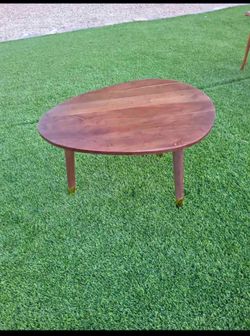 SMALL OVAL SIDE TABLE