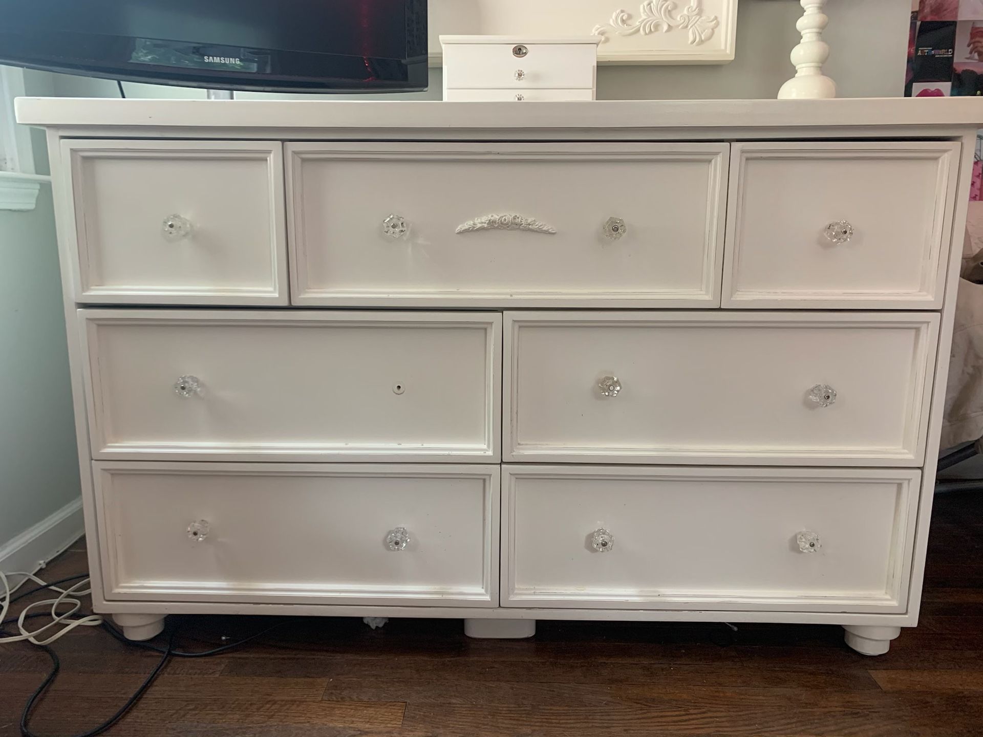 Classic Furniture Large Flat Top Dresser White