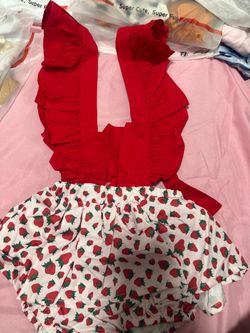 2sets bundles Baby Girl Ruffle Romper Strawberry Print