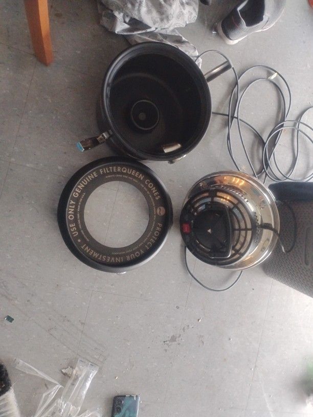 Canister Vacuum (No Attachments)