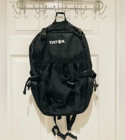 LIKE NEW Tustom Dog Carrier Backpack
