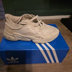 Adidas Oswego Size 8
