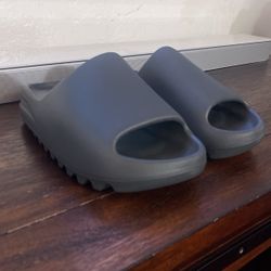 YZY Slides