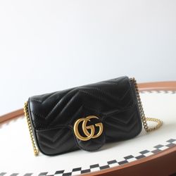 New black Gucci GG Marmont bag