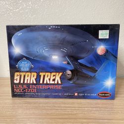 Star Trek USS Enterprise NCC-1701 Polar Lights Model Kit