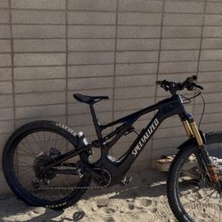 2022 Turbo Levo Carbon Comp