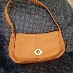 Vintage Coach Shoulder Bag 