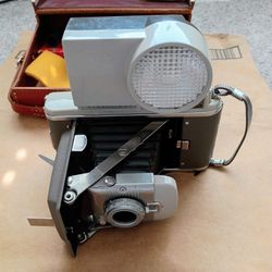 Vintage Polaroid Highlander Land Camera Model 80B Leather Case, Flash, Extras