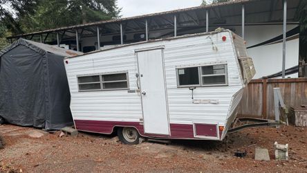 Vintage Travel Trailer Camper