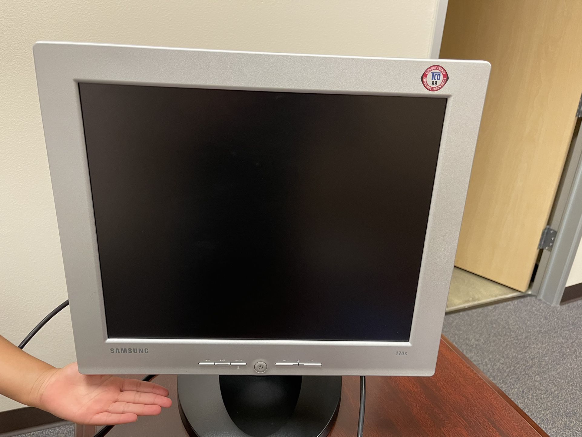 Samsung 170s 17” TFT LCD Computer Display Monitor
