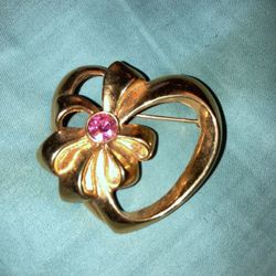 Vintage Avon Heart Pin 
