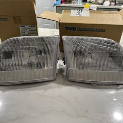 Ford Expedition Headlight 