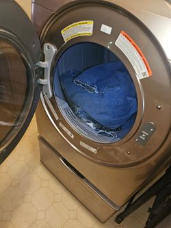 Samsung gas dryer.