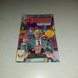 1983 THE AVENGERS #228 COMIC 