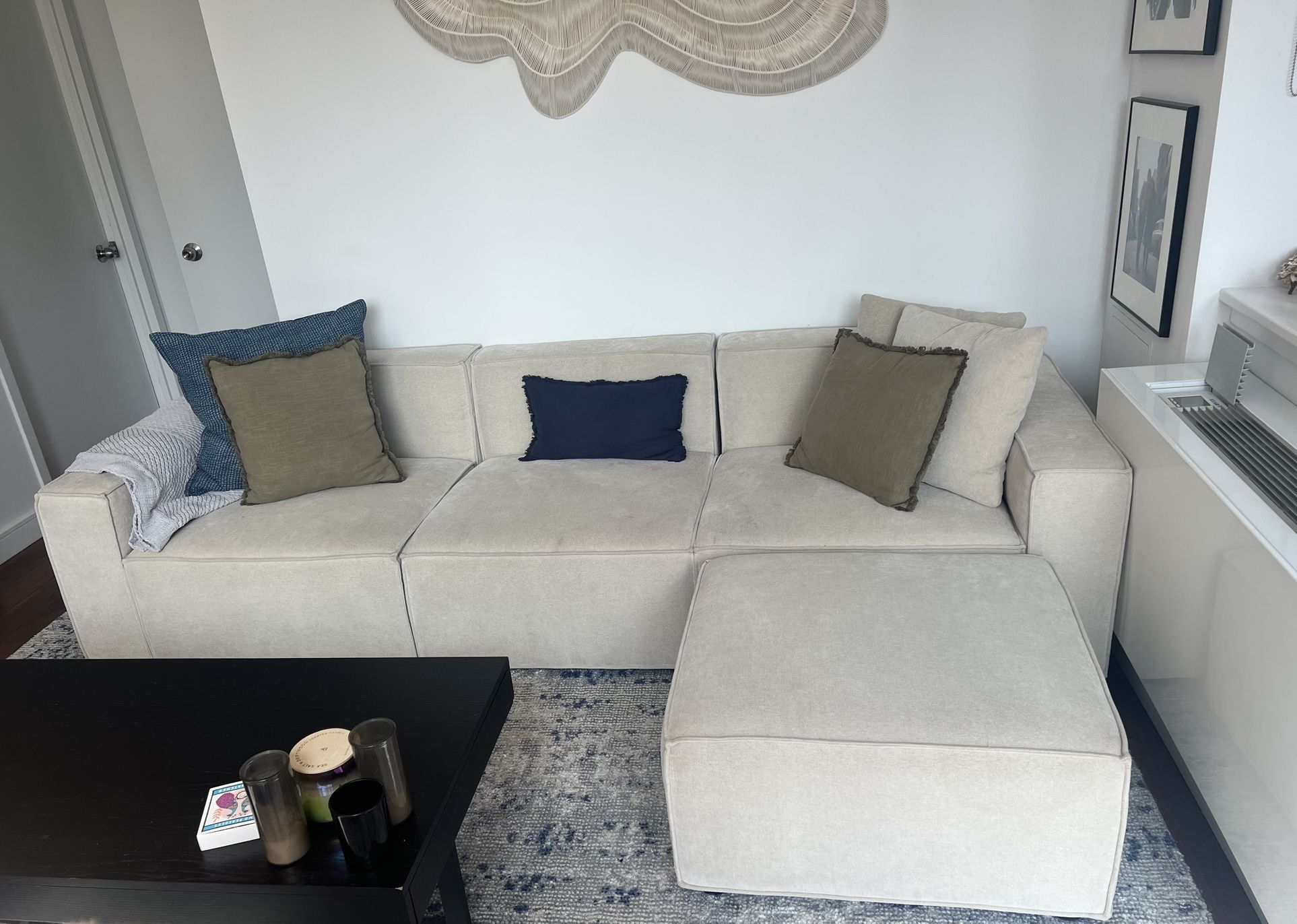 Acanva Sectional