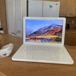 Apple MacBook 