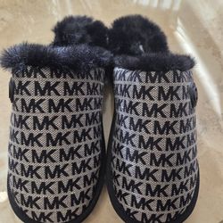 NWOT Mk Slippers 